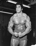 Lou Ferrigno chest