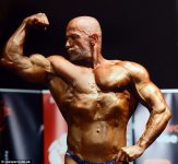 Bodybuilder fights cancer