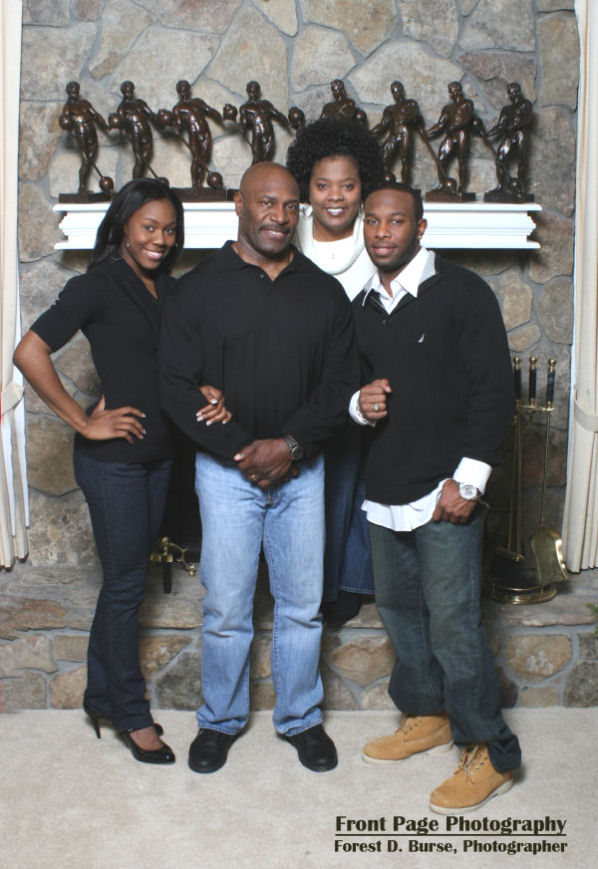 feature_leehaney_family-1.jpg