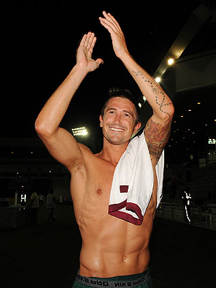 424338harrykewell-1.jpg