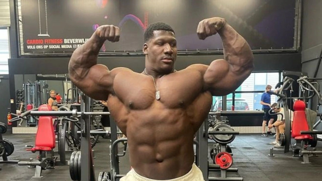 Real Neckzilla.jpg | MuscleMecca Bodybuilding Forum